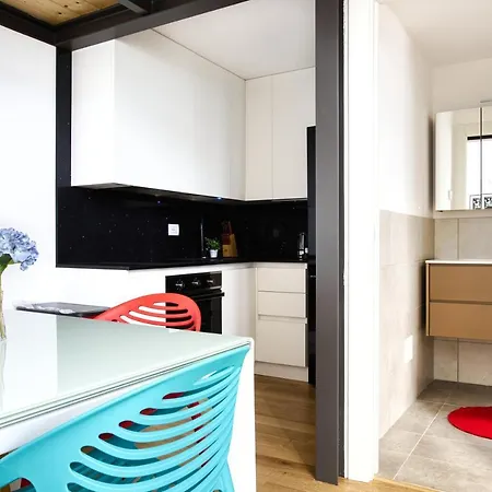 Joivy Charismatic 1-bed Flat With Parking Mailand