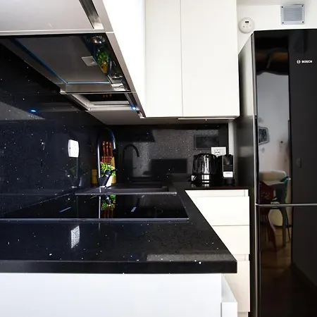 Apartment Joivy Charismatic 1-bed Flat With Parking Mailand