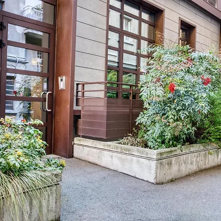 Joivy Charismatic 1-bed Flat With Parking Apartment